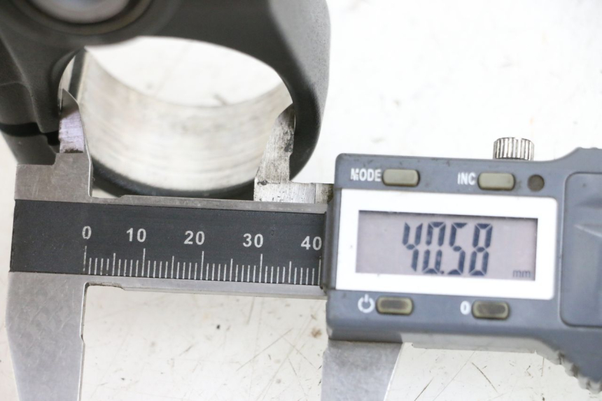 photo de GABELBRÃœCKE OBEN YAMAHA MT-07 MT07 ABS 700 (2018 - 2020) - Detailansicht des Bauteils