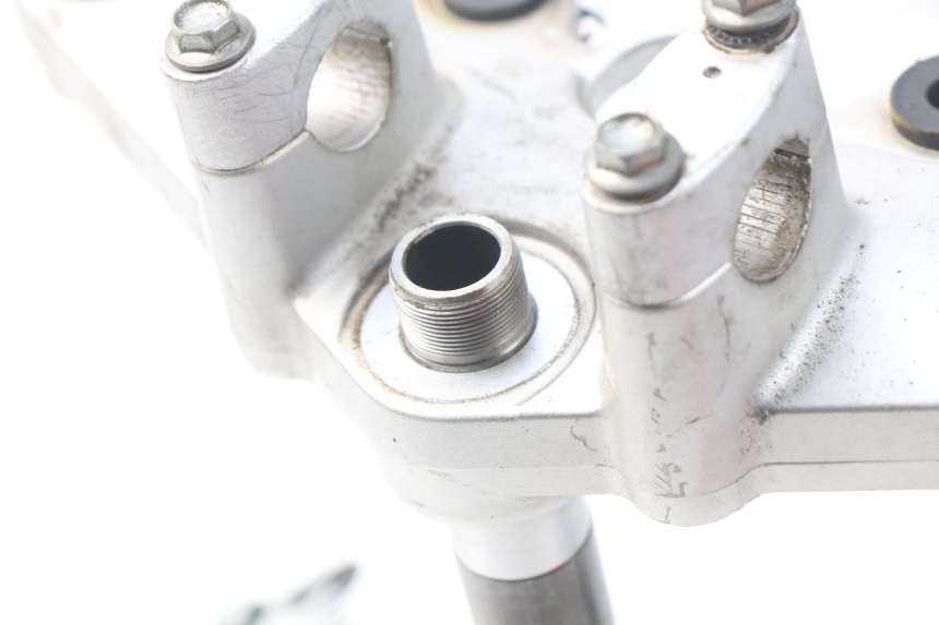 photo de GABELBRÃœCKE OBEN SUZUKI RV VAN VAN 125 (2003 - 2008) - Details der Befestigungspunkte