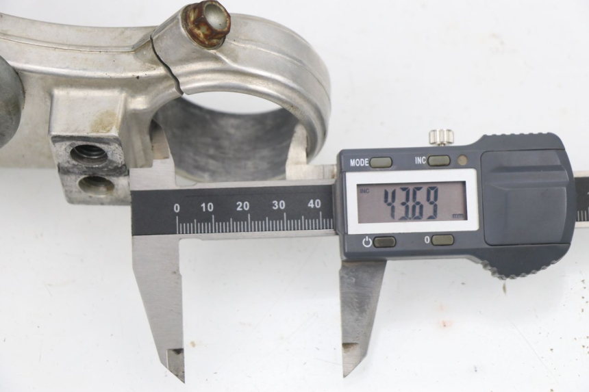 photo de GABELBRÃœCKE OBEN KTM SX 65 (2009 - 2015) - Zoom auf Gebrauchszustand