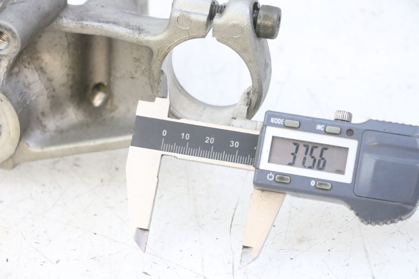 photo de GABELBRÃœCKE OBEN YAMAHA TDR DELTABOX 125 (1997 - 2003) - Alternative Perspektive