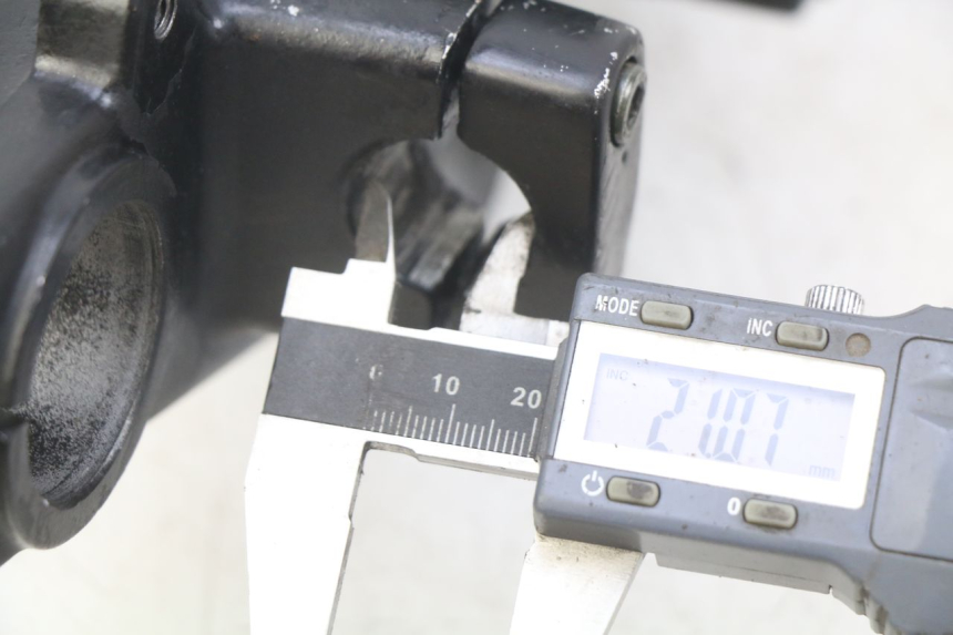 photo de OBERE GABELBRüCKE SYM WOLF SB 125 (2011 - 2018) - Detailansicht des Bauteils