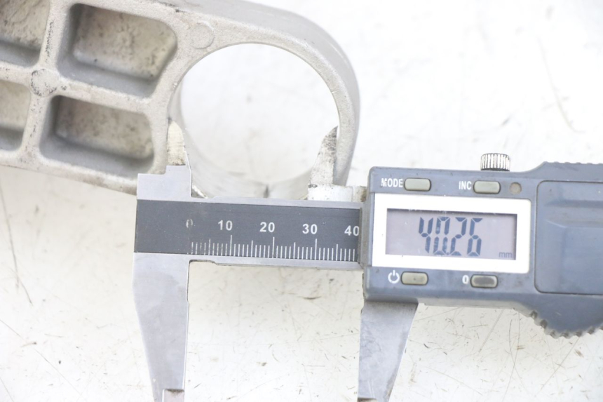 photo de GABELBRÃœCKE OBEN KYMCO X-CITING XCITING 400 (2014 - 2018) - Zoom auf Gebrauchszustand