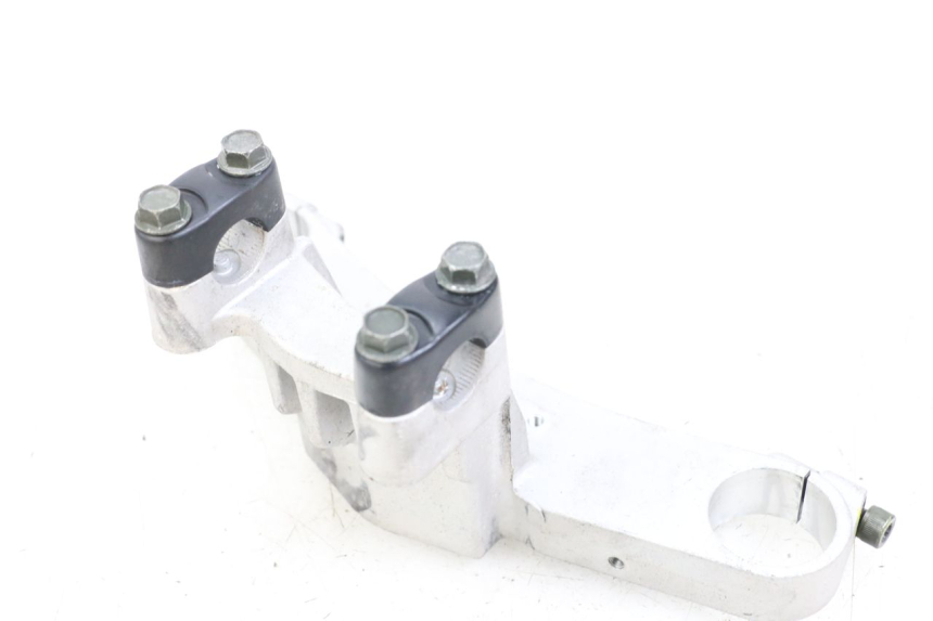 photo de Obere Gabelbrücke KYMCO XCITING 250 (2006 - 2009) - Detailansicht des Bauteils