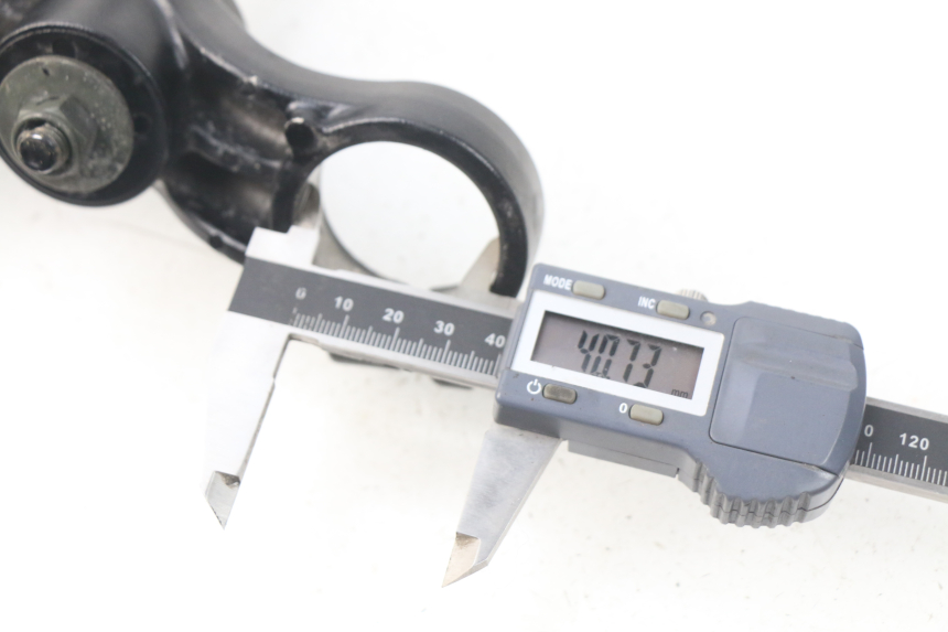 photo de GABELBRÃœCKE OBEN YAMAHA XP T-MAX TMAX ABS 500 (2004 - 2007) - Technische Nahaufnahme