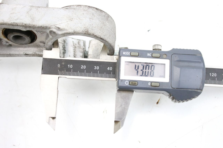 photo de GABELBRÃœCKE OBEN YAMAHA XP T-MAX TMAX ABS 530 (2012 - 2015) - Oberflächenzustand und Material