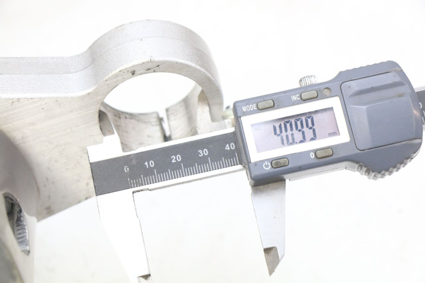 photo de GABELBRÃœCKE SUZUKI SV N 650 (1999 - 2002) - Detailansicht des Bauteils