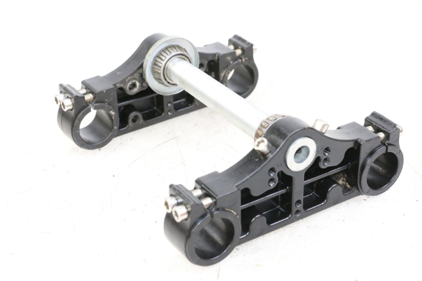 photo de GABELBRÃœCKE NITRO MOTORS THUNDER 125 - Details der Befestigungspunkte