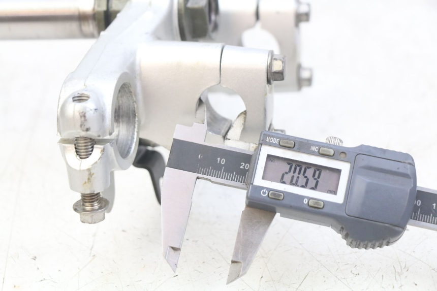 photo de GABELSCHUTZ YAMAHA TTR 125 (2000 - 2020) - Zoom auf Gebrauchszustand