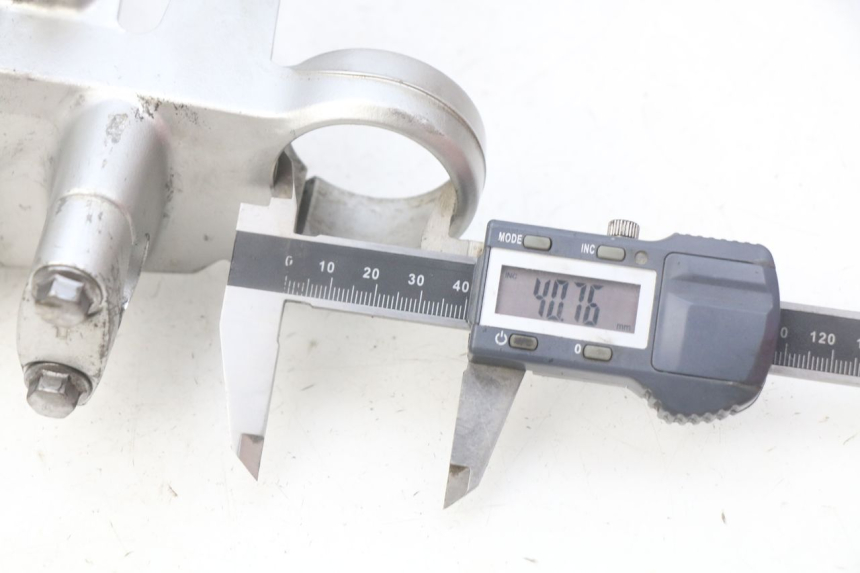 photo de GABELSCHLÜSSEL KAWASAKI ZR7 ZR-7 S 750 (1999 - 2004) - Zoom auf Gebrauchszustand