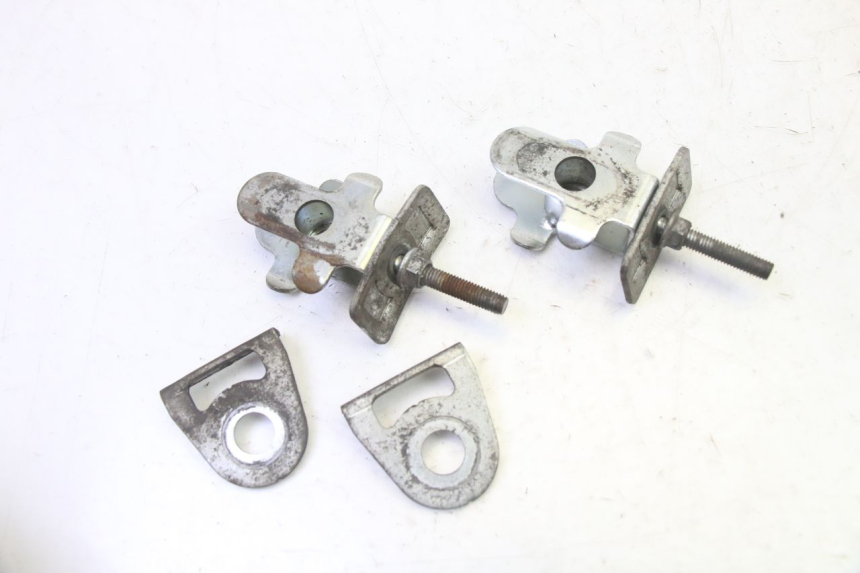 photo de KETTENSCHIENENSPANNER HYOSUNG GV AQUILA 125 (2000 - 2009) - Detailansicht des Bauteils