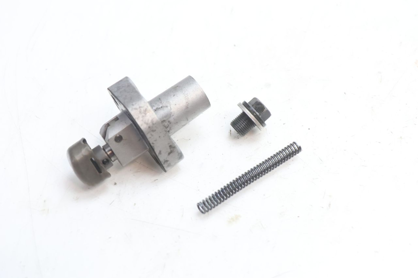 photo de STEUERKETTENSPANNER  SUZUKI GSR 600 (2005 - 2012) - Detailansicht des Bauteils