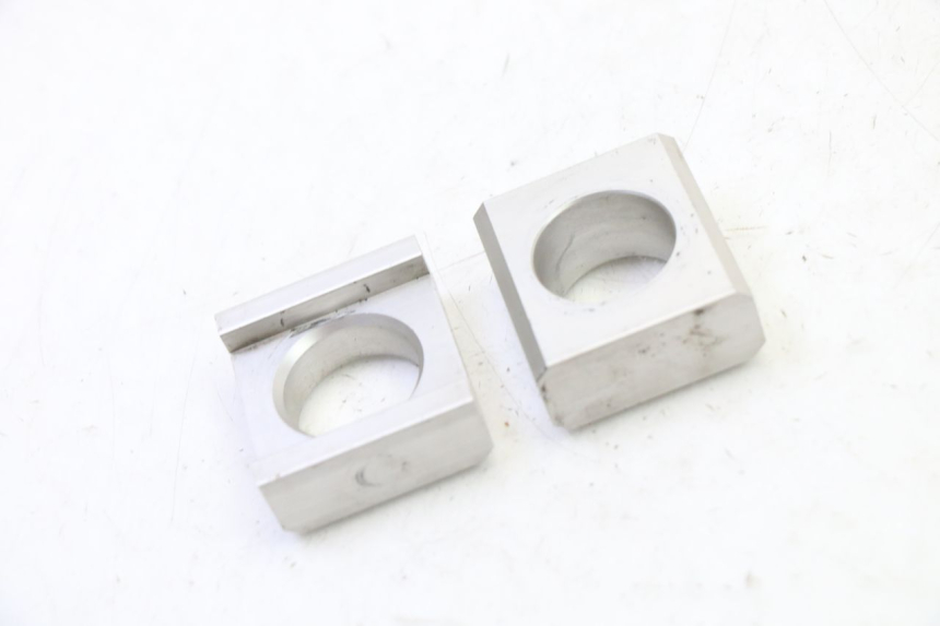 photo de KETTENSPANNER YAMAHA FZ6 FAZER S2 600 (2007 - 2011) - Detailansicht des Bauteils