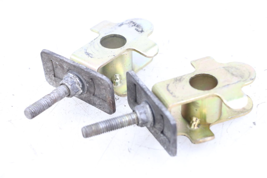 photo de KETTENSPANNER HYOSUNG GTR 125 (2006 - 2008) - Details der Befestigungspunkte