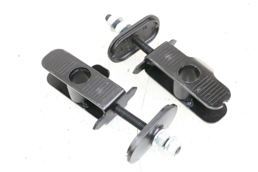 photo de KETTENSPANNER ROYAL ENFIELD CONTINENTAL GT 650 (2019 - 2024) - Detailansicht des Bauteils