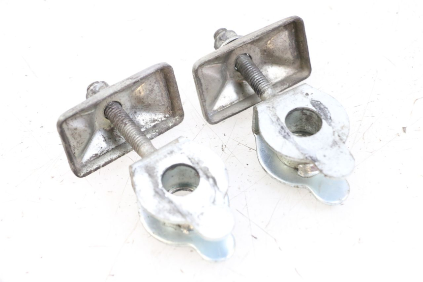 photo de KETTENSCHIENENSPANNER SUZUKI VL INTRUDER 125 (2004 - 2007) - Zoom auf Gebrauchszustand