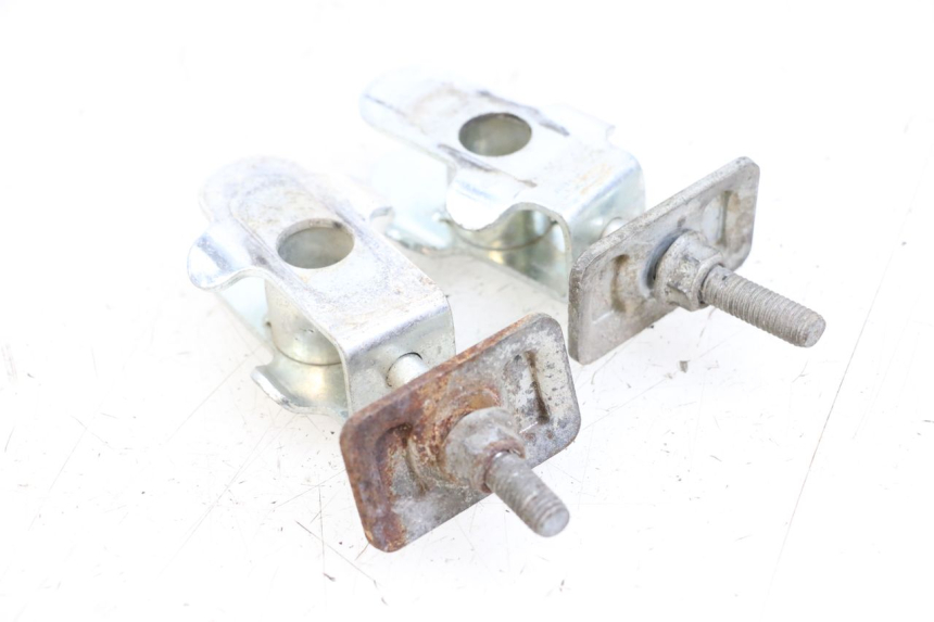 photo de KETTENSCHIENENSPANNER HYOSUNG XRX 125 (2000 - 2008) - Detailansicht des Bauteils