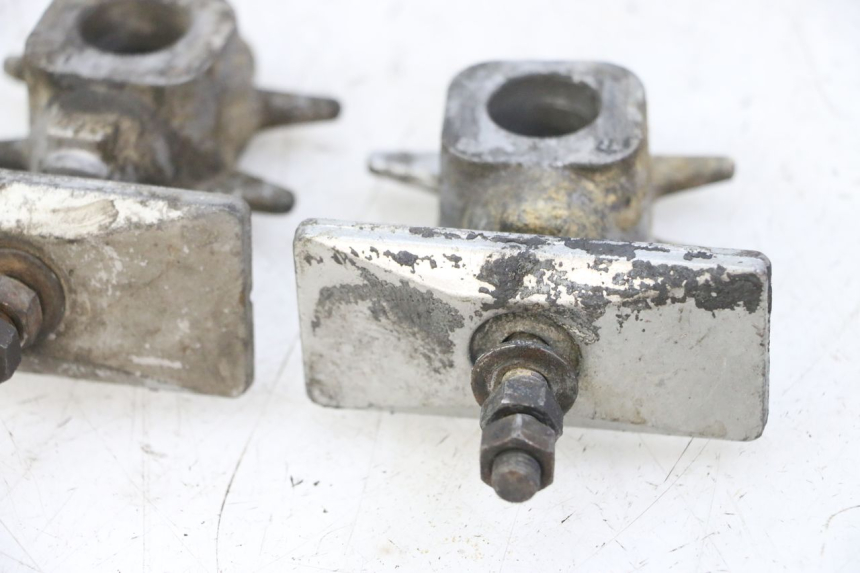 photo de KETTENSCHIEBER YAMAHA FZS FAZER 600 (2001 - 2003) - Details der Befestigungspunkte