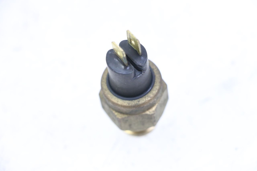 photo de THERMOSCHALTER KYMCO XCITING 500 (2007 - 2010) - Zoom auf Gebrauchszustand