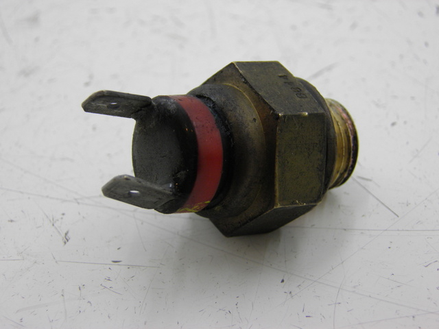 photo de THERMOSCHALTER PIAGGIO MP3 RL 125 (2006 - 2014) - Zoom auf Gebrauchszustand