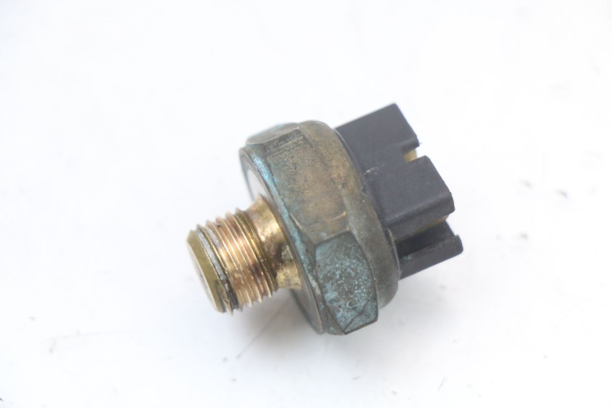 photo de THERMOSCHALTER APRILIA SCARABEO GT 125 (1999 - 2007) - Detailansicht des Bauteils