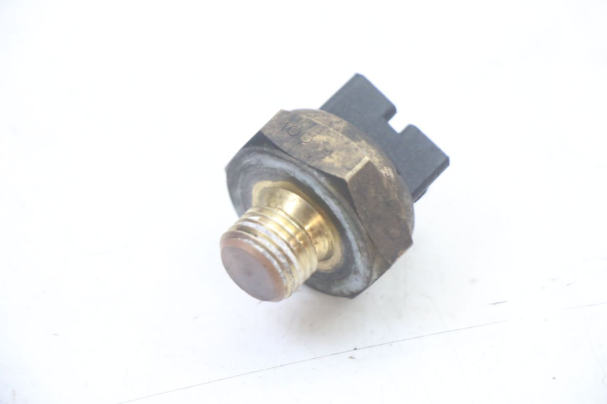 photo de THERMOSCHALTER APRILIA SCARABEO GT TOURING 125 (1999 - 2005) - Detailansicht des Bauteils