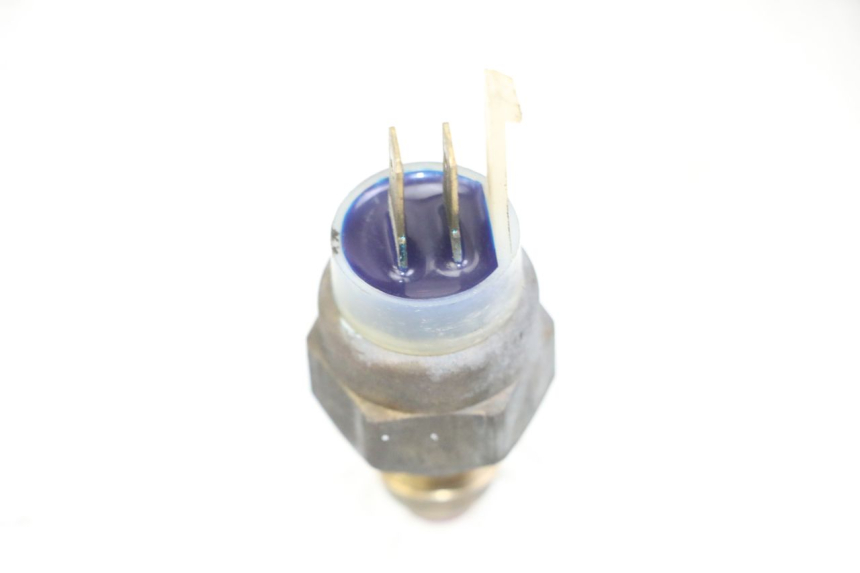 photo de THERMOSCHALTER YAMAHA FZS FAZER 600 (2001 - 2003) - Zoom auf Gebrauchszustand