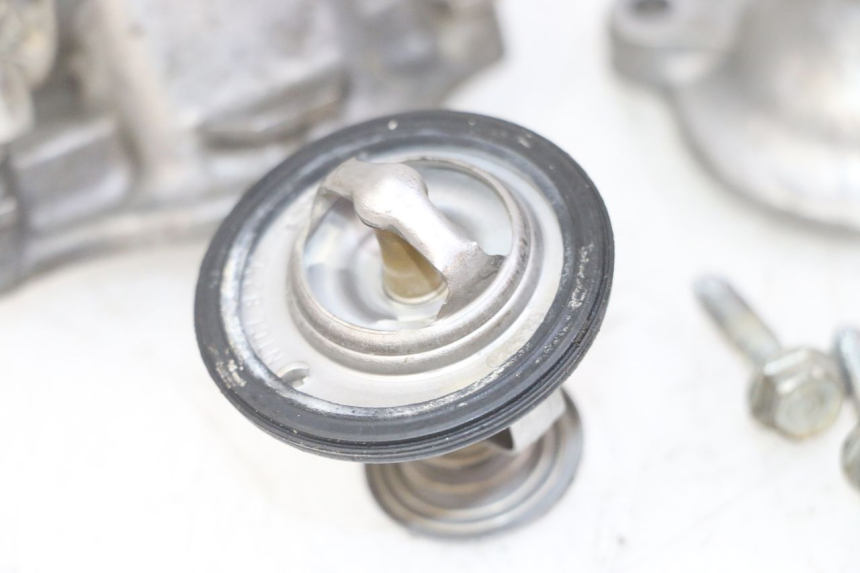 photo de THERMOSTAT  HONDA CB R 1000 (2018 - 2023) - Zoom auf Gebrauchszustand