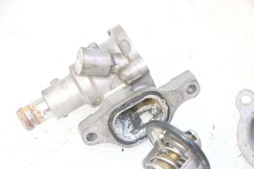 photo de THERMOSTAT  HONDA CB R 1000 (2018 - 2023) - Details der Befestigungspunkte