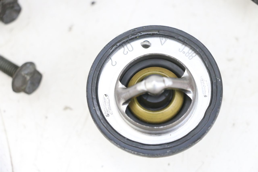 photo de THERMOSTAT  SUZUKI DL V STROM 1000 (2002 - 2007) - Gesamtansicht des Produkts