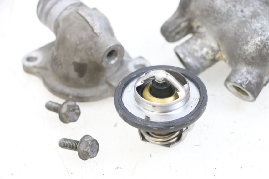 photo de THERMOSTAT  SUZUKI DL V STROM 1000 (2002 - 2007) - Details der Befestigungspunkte