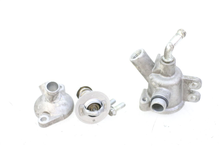 photo de THERMOSTAT HONDA FES S-WING SWING ABS 125 (2007 - 2015) - Details der Befestigungspunkte