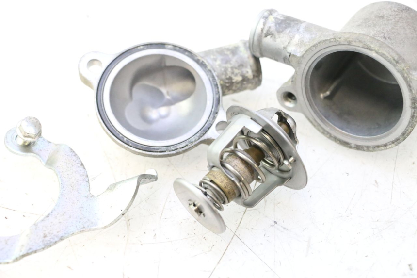 photo de THERMOSTAT  HONDA FJS SILVER WING SILVERWING 400 (2005 - 2008) - Details der Befestigungspunkte