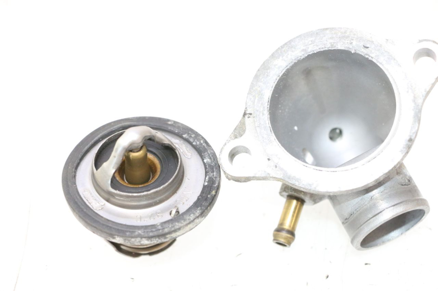 photo de THERMOSTAT  SUZUKI GSR 600 (2005 - 2012) - Zoom auf Gebrauchszustand