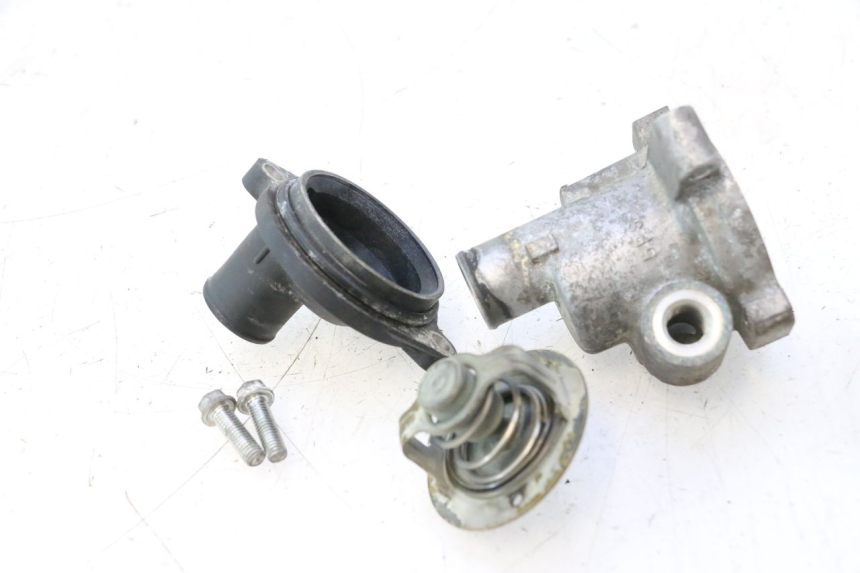 photo de THERMOSTAT  YAMAHA TDM ABS 900 (2002 - 2014) - Details der Befestigungspunkte