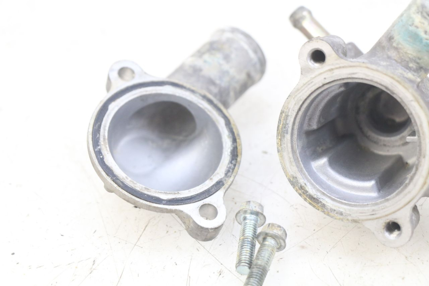 photo de THERMOSTAT  HONDA VFR FI RC46 800 (1998 - 2001) - Details der Befestigungspunkte