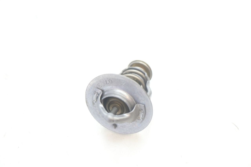 photo de THERMOSTAT  HONDA XLV VARADERO 125 (2007 - 2012) - Zoom auf Gebrauchszustand