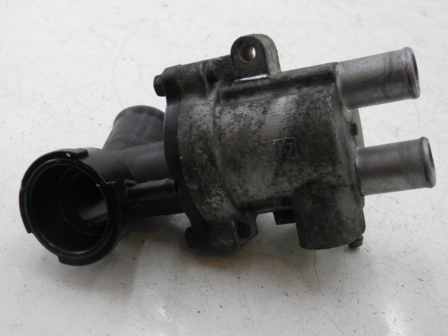 photo de THERMOSTAT YAMAHA FZS FAZER 600 (1998 - 2001) - Alternative Perspektive