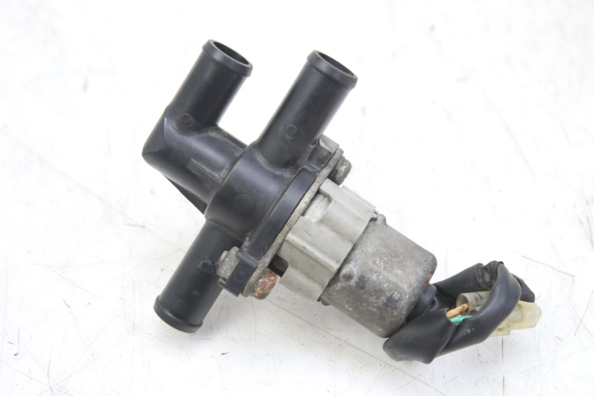 photo de THERMOSTAT YAMAHA YZF R1 1000 (2007 - 2008) - Zoom auf Gebrauchszustand