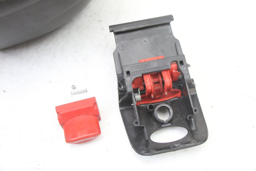 photo de KOFFER APRILIA ATLANTIC 125 (2003 - 2009) - Zoom auf Gebrauchszustand