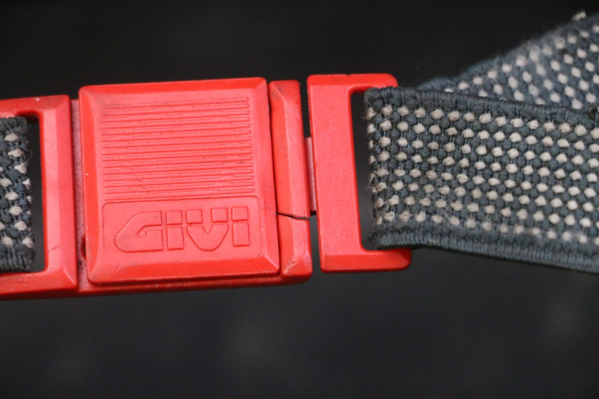 photo de KOFFER PEUGEOT KISBEE 2T 50 (2010 - 2017) - Zoom auf Gebrauchszustand