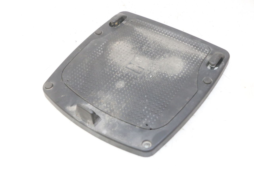 photo de KOFFER PEUGEOT KISBEE 2T 50 (2010 - 2017) - Hauptansicht