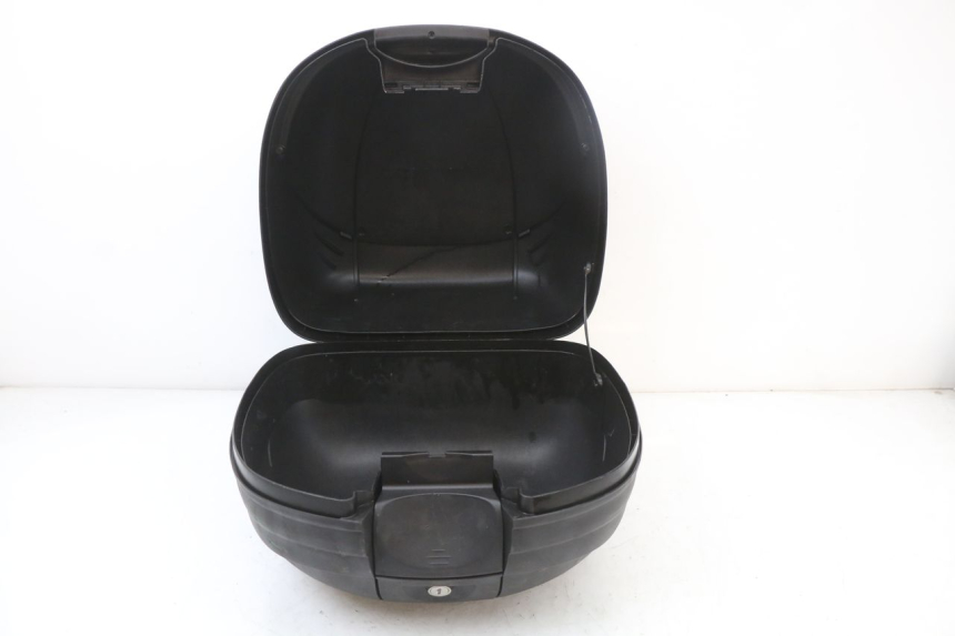 photo de KOFFER PEUGEOT KISBEE 4T 50 (2018 - 2022) - Details der Befestigungspunkte