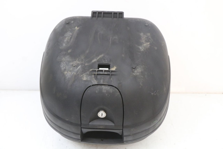 photo de KOFFER PEUGEOT KISBEE 4T 50 (2018 - 2022) - Kennzeichnungen und Originalreferenzen