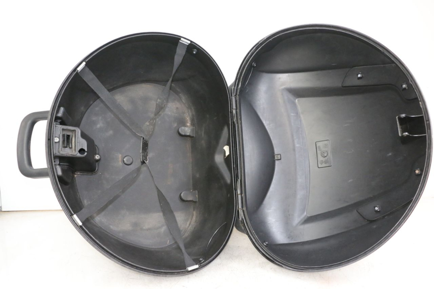 photo de KOFFER PIAGGIO MP3 LT 400 (2007 - 2012) - Fokus auf die Struktur
