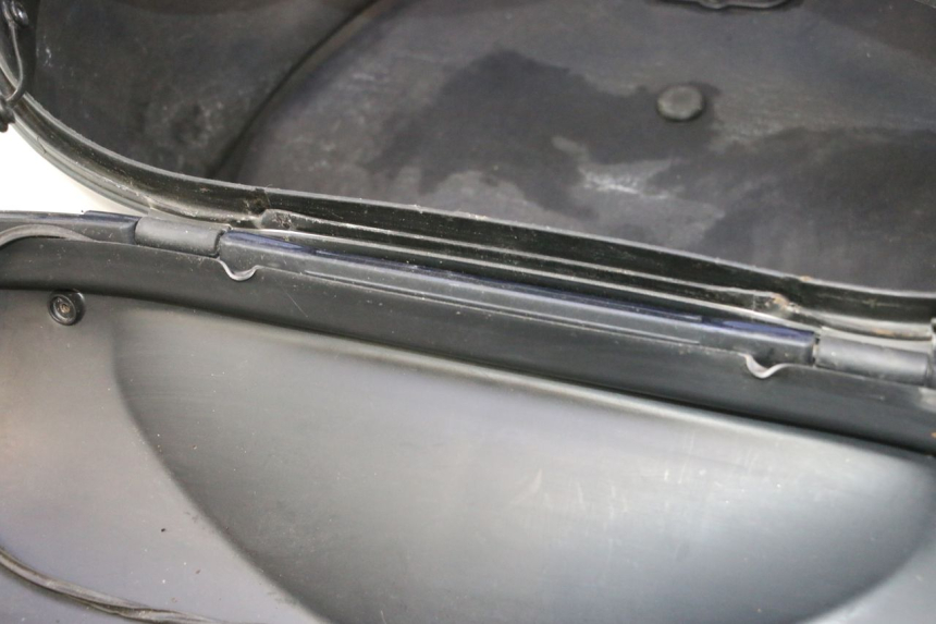 photo de KOFFER PIAGGIO MP3 LT 400 (2007 - 2012) - Charakteristische Merkmale