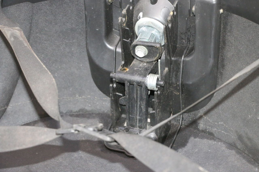 photo de KOFFER PIAGGIO MP3 LT 400 (2007 - 2012) - Zoom auf Komponenten