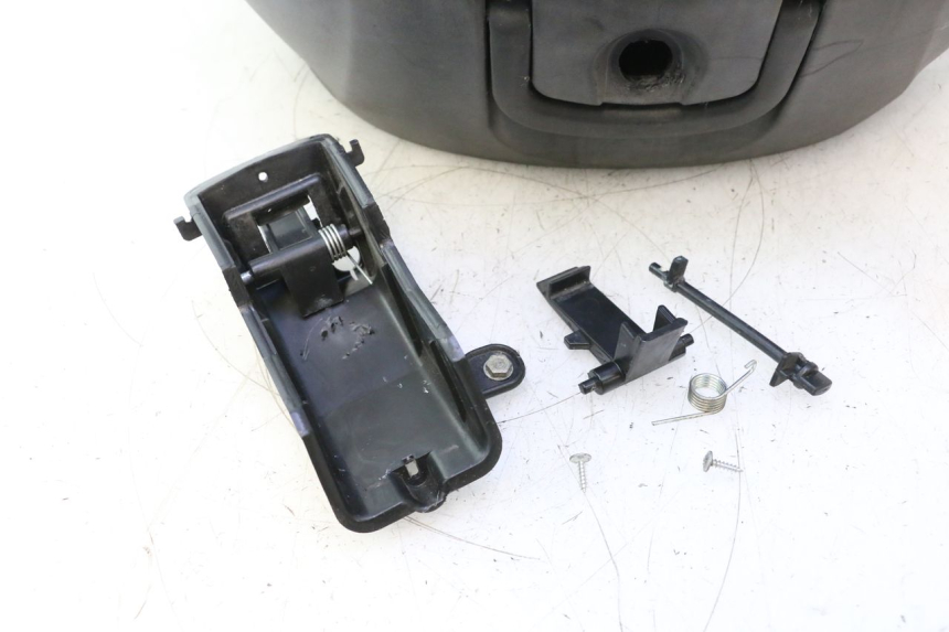 photo de KOFFER PIAGGIO MP3 125 (2006 - 2014) - Hochauflösende Nahaufnahme