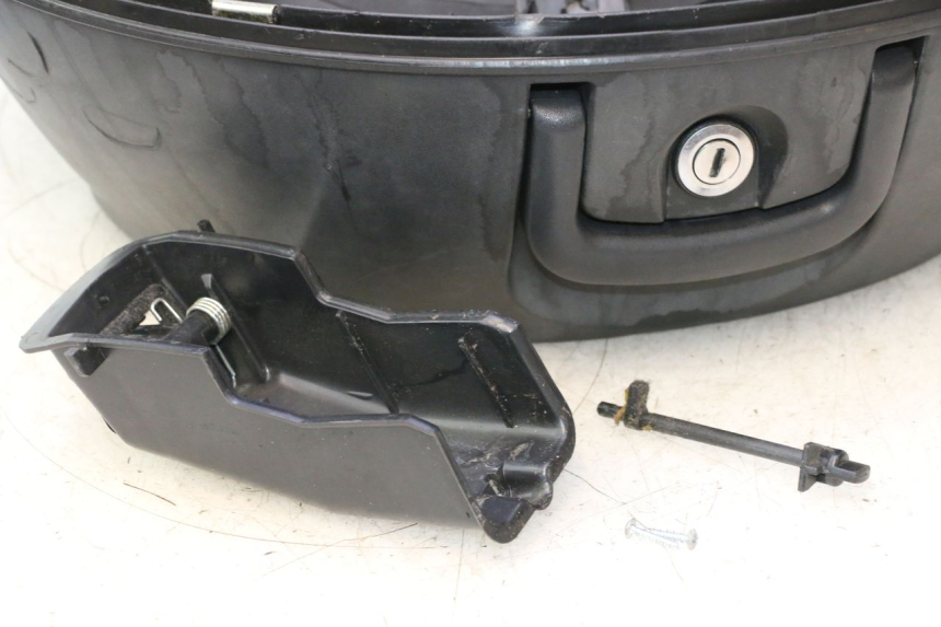 photo de KOFFER PIAGGIO MP3 125 (2006 - 2014) - Hochauflösende Nahaufnahme