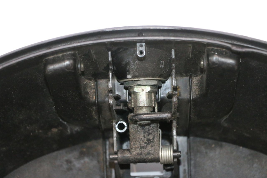 photo de KOFFER PIAGGIO MP3 125 (2006 - 2014) - Details der Befestigungspunkte