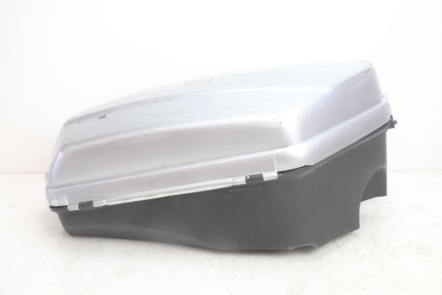 photo de KOFFER APRILIA SCARABEO GT 125 (1999 - 2007) - Zoom auf Komponenten